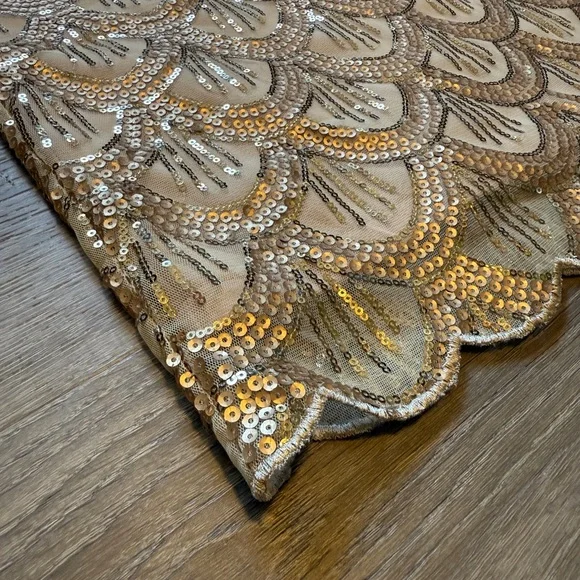 Lulu's Gold Embellished Pencil Skirt-Size M - Picture 4 of 11